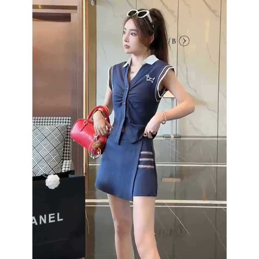 2025 verão estilo Preppy redução de idade moda terno sem mangas colete gola polo filhote de cachorro camiseta + Hakama t