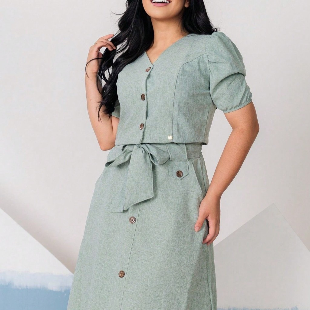 Conjunto Com Blusinha Cropeed Manga Princesa e Saia Evase Midi