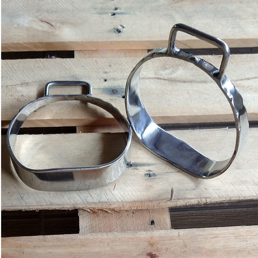 Estribo Meia Lua de Inox Para Selas e Arreios de Cavalo Envio Imediato
