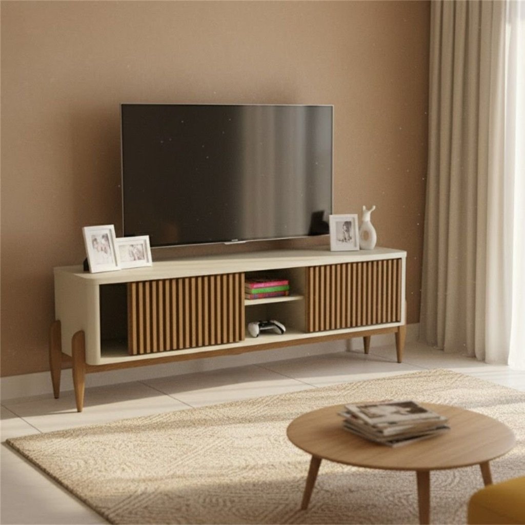 Rack Ripado para TV até 55 Polegadas MDF 160cm Pés em Madeira Maciça 2 Portas de Correr Sereno Bege Off White/Cedro