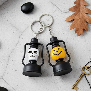 Chaveiro Mini Lanterna Abobora Caveira Luz Led Pisca Lamparina Decoração Festa Halloween Enfeite