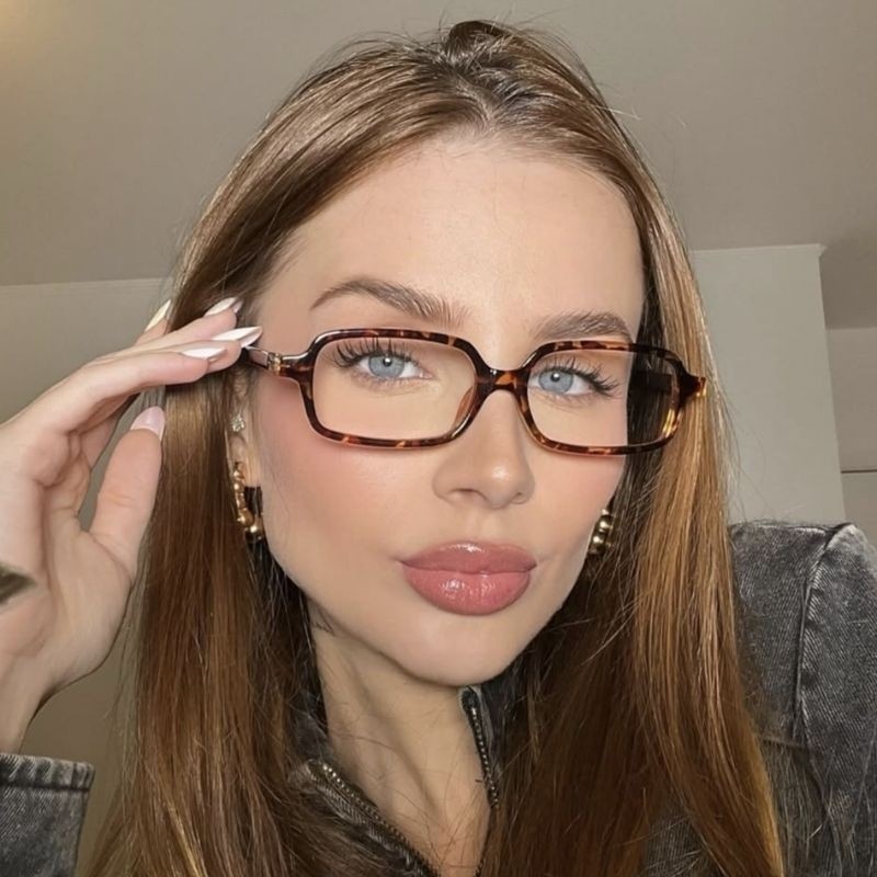 Óculos Oval Retrô Feminino Vintage HypeBlogueira Retangular uv400 em Oferta na Shopee