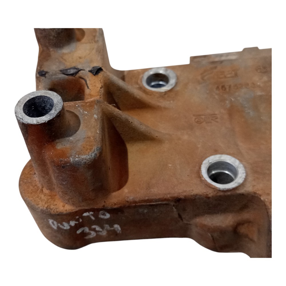 Suporte bomba direção hidráulica Fiat Punto 2007 2008 a 2017
