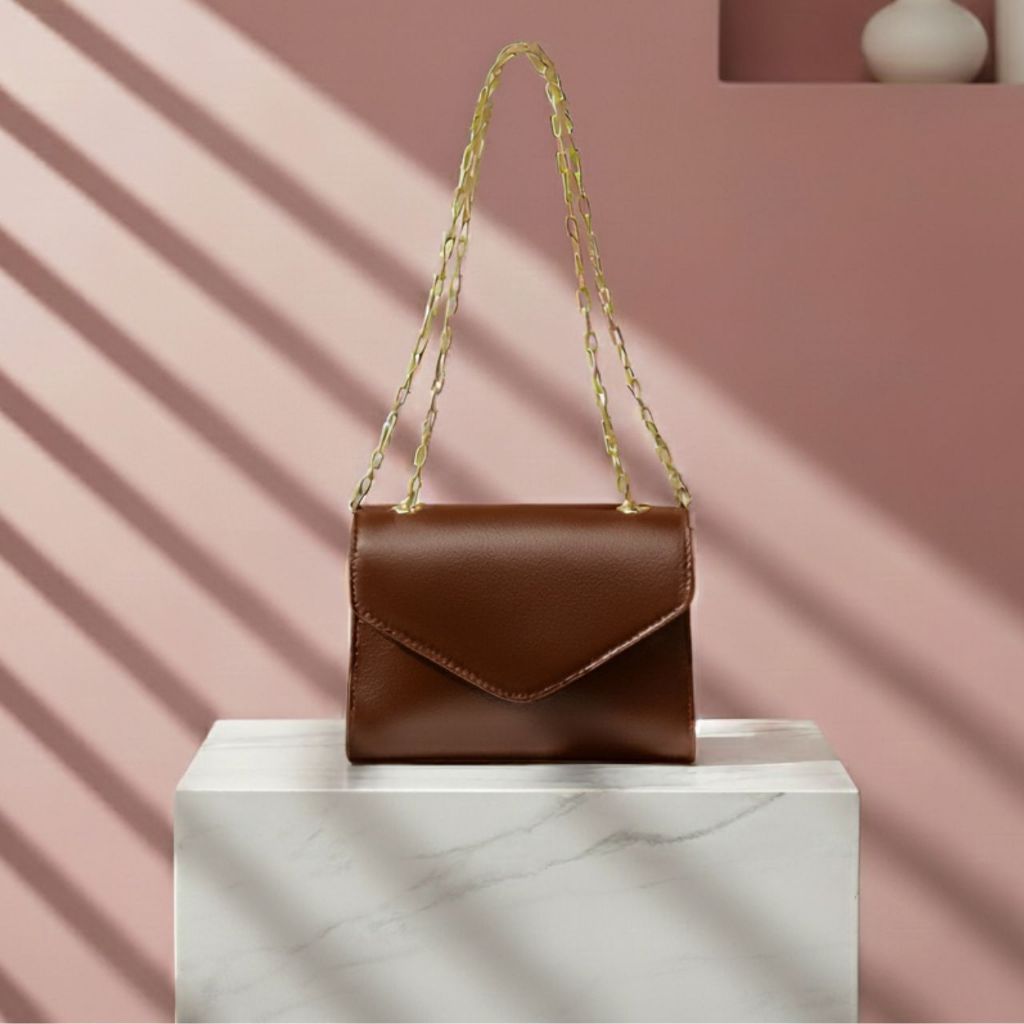 Bolsa Feminina Pequena de Ombro Modelo Luxo com Corrente Dourada Mistermah