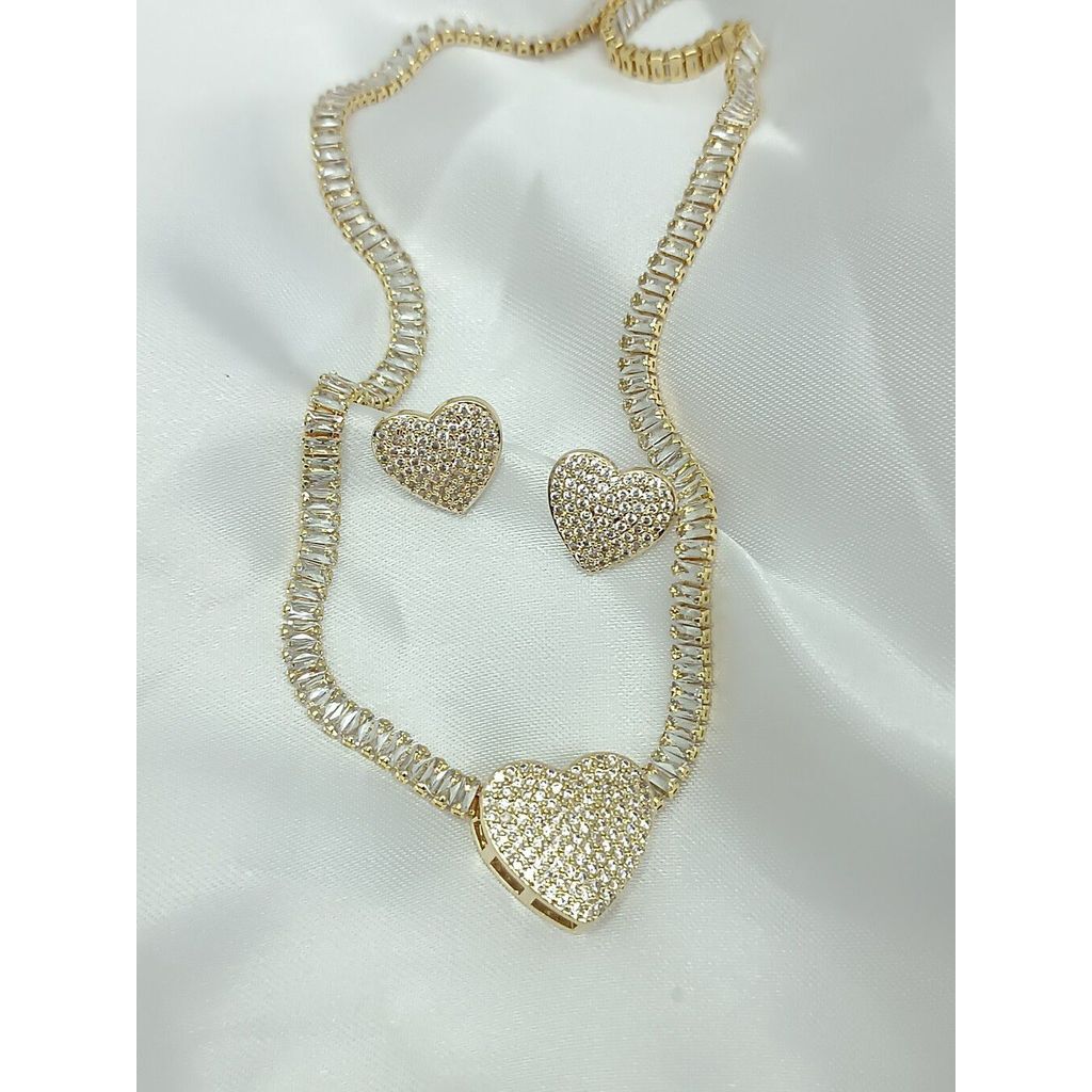 Brinco Riviera Dourado: Onde Comprar | BuscaProdutos