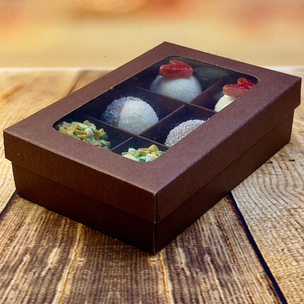 30 CAIXA P/ 6 DOCES COM BERÇO E VISOR MARROM REF-554 JOY PACK em Oferta na Shopee