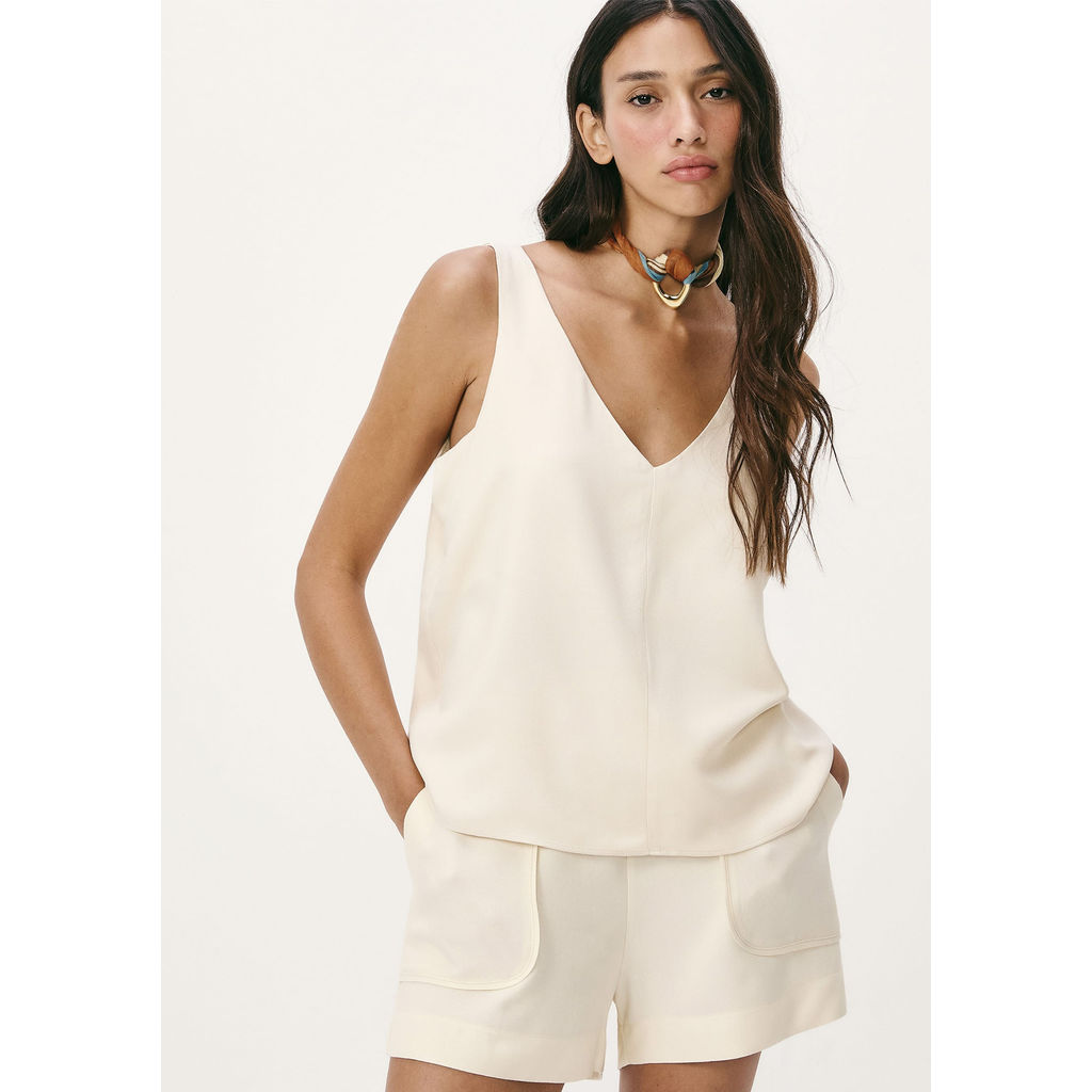 Regata Feminina Decote V Em Tecido Creponado em Oferta na Shopee