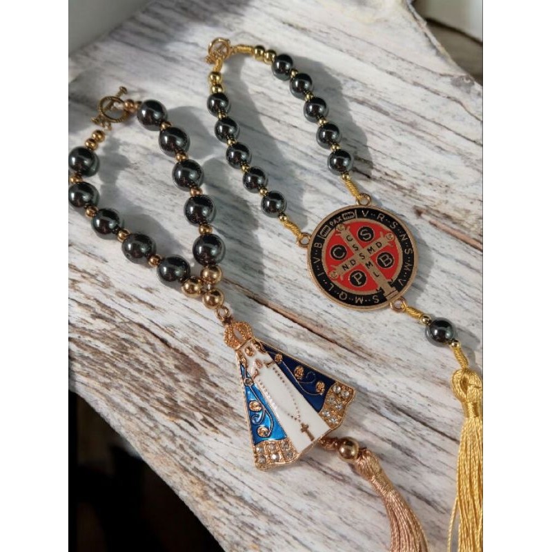 Kit Terço Dezena São Bento + Terço Dezena Nossa Sra Aparecida Em Pedras De Hematita