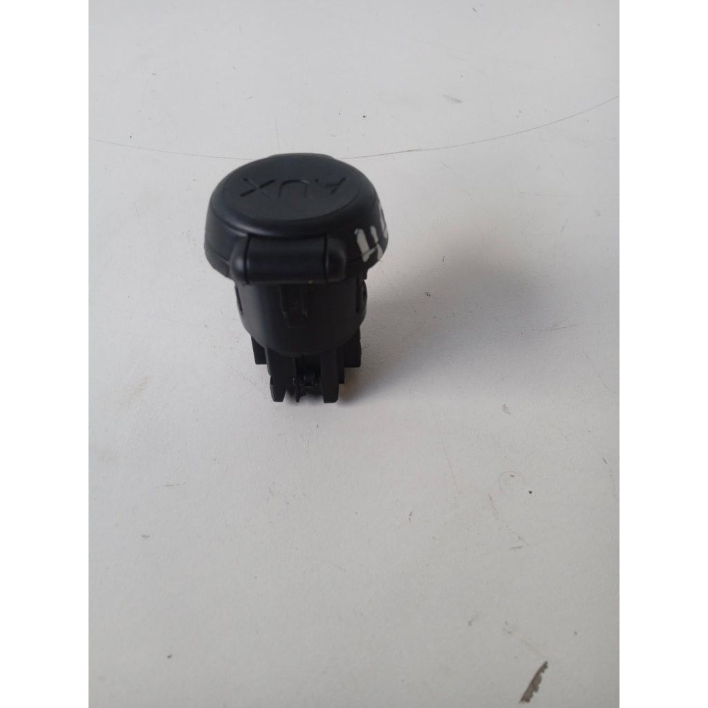 Conector Aux Auxiliar Painel Peugeot 408 2013 14 15 308 