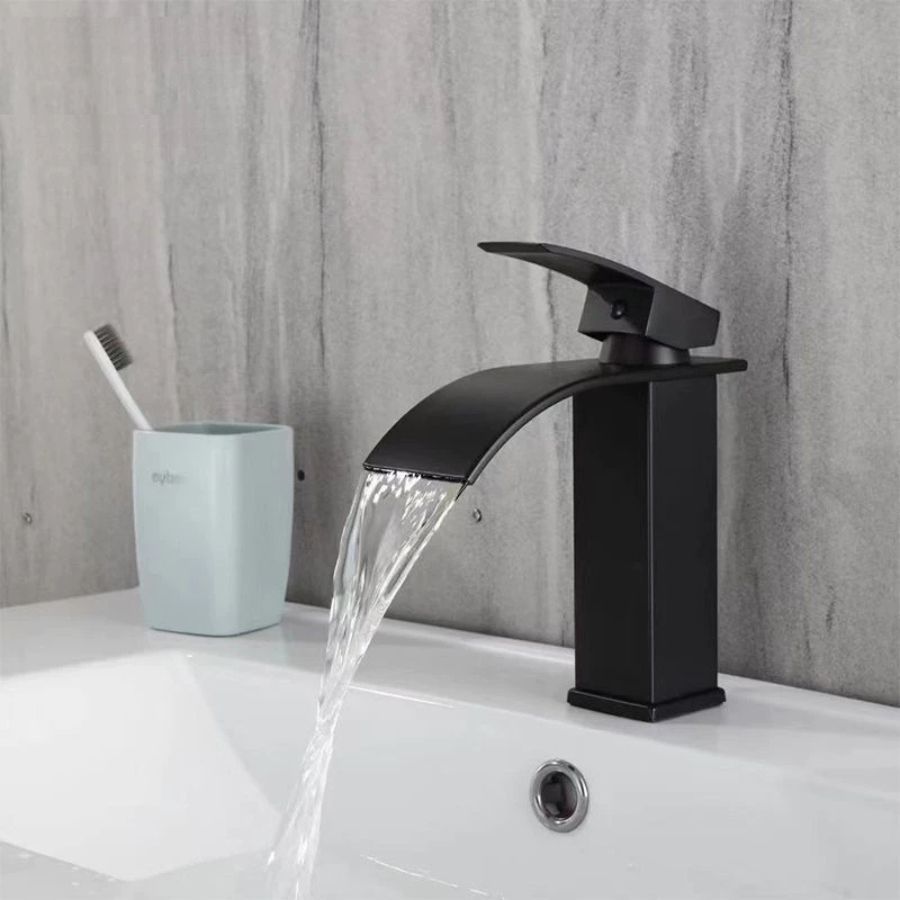 Torneira De Luxo Banheiro Lavabo cuba Cascata Monocomando Quente e Fria Bica Baixa Preta Fosca