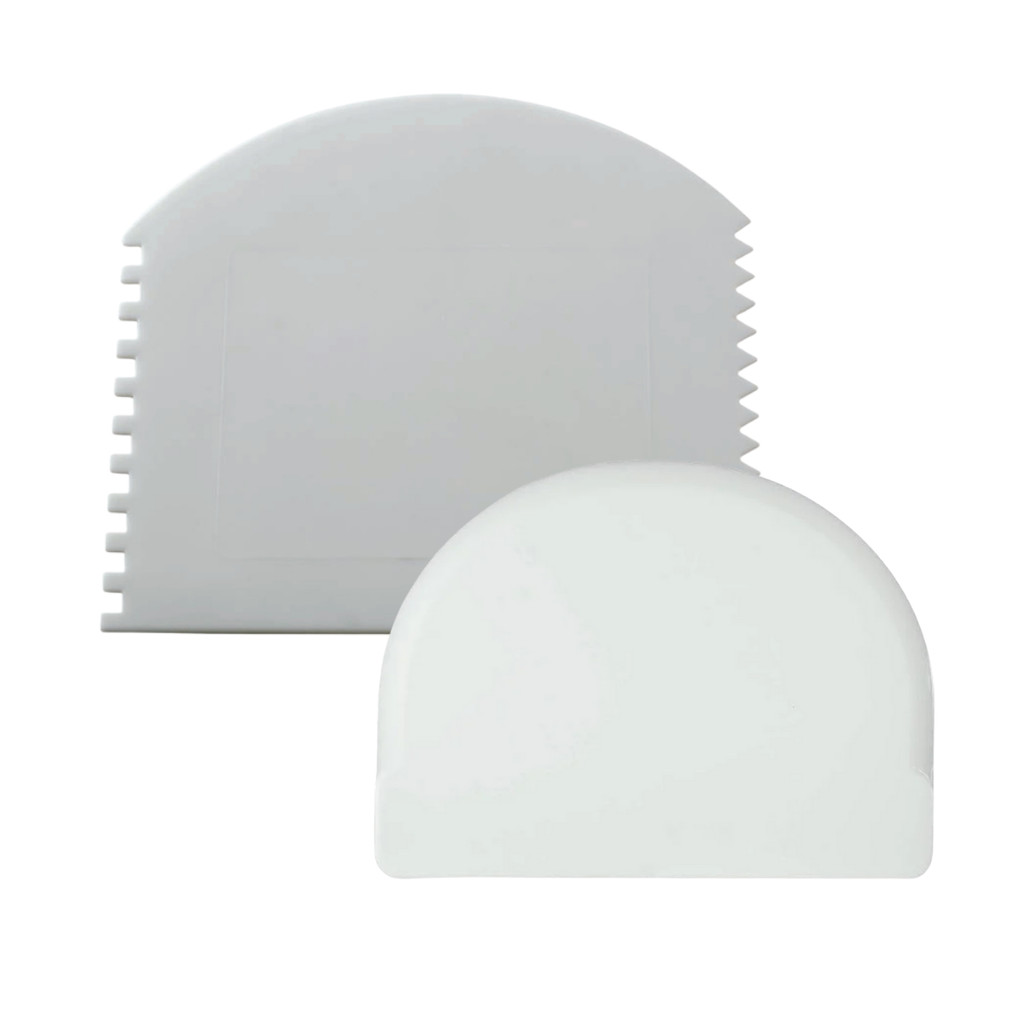 Kit 2 Espátulas Confeitaria Raspadeira Meia Lua 4 Funções