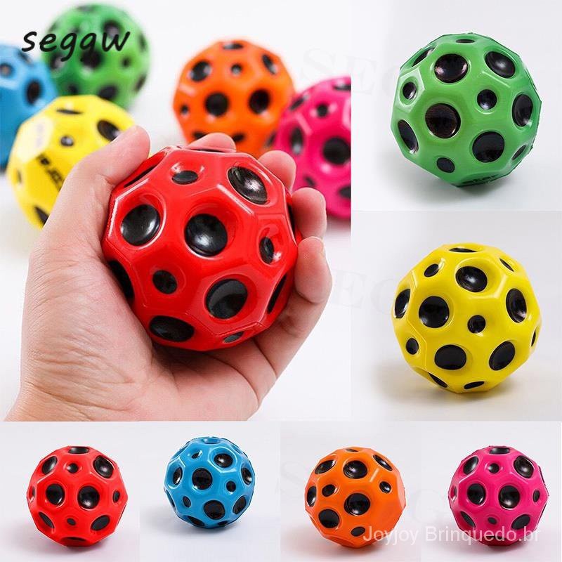 Bola Saltitante 1Pc De Alta ResiliêNcia Bolas Saltitantes Suaves Anti-Queda Em Forma De Lua Porosa Kids Indoor Outdoor T em Oferta na Shopee