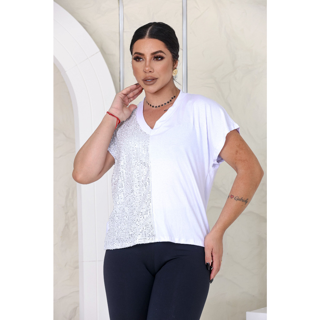 Blusa Camiseta Feminina em Paetê Brilho Manga Curta Festa Brilho Elegante Metade Paetê