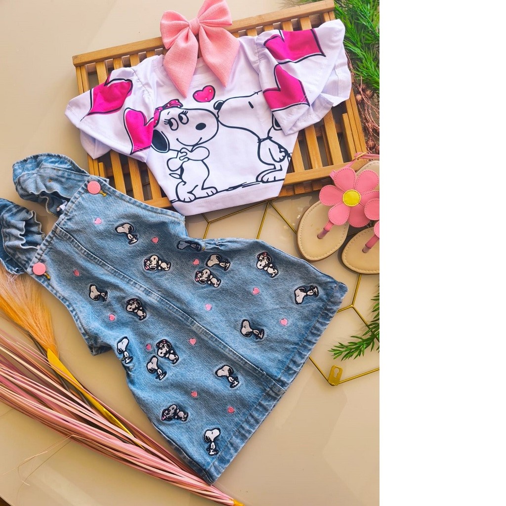 Conjunto Snoopy salopete jeans e cropped - modinha infantil