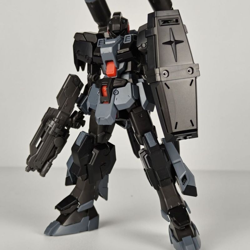 Em estoque Wanmohui HG Gile - esquema de cores Cavaleiro Negro, armadura externa dupla, modelo de robô montado e móvel,