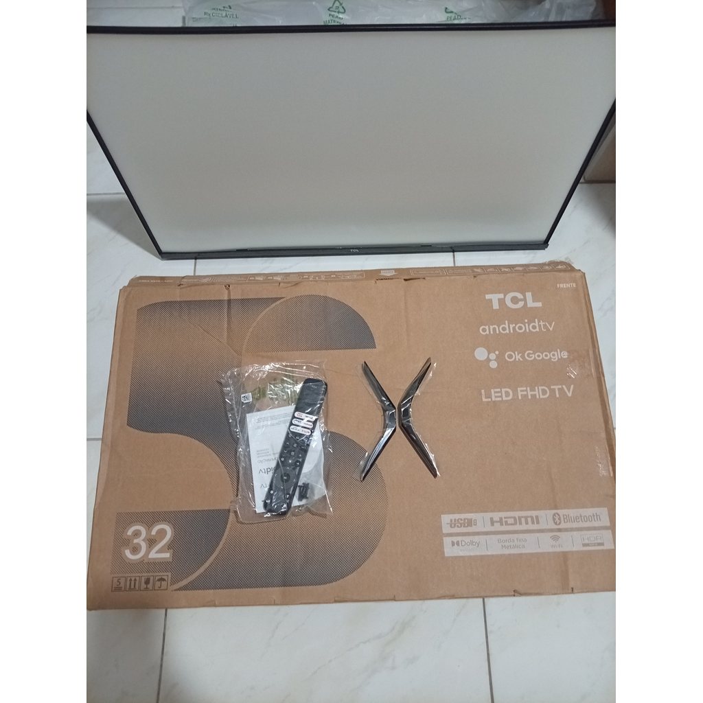 Smart TV LED 32" Full HD TCL S5400AF Sem a Tela para Conserto ou retirada de peças - Leia o Anúncio!