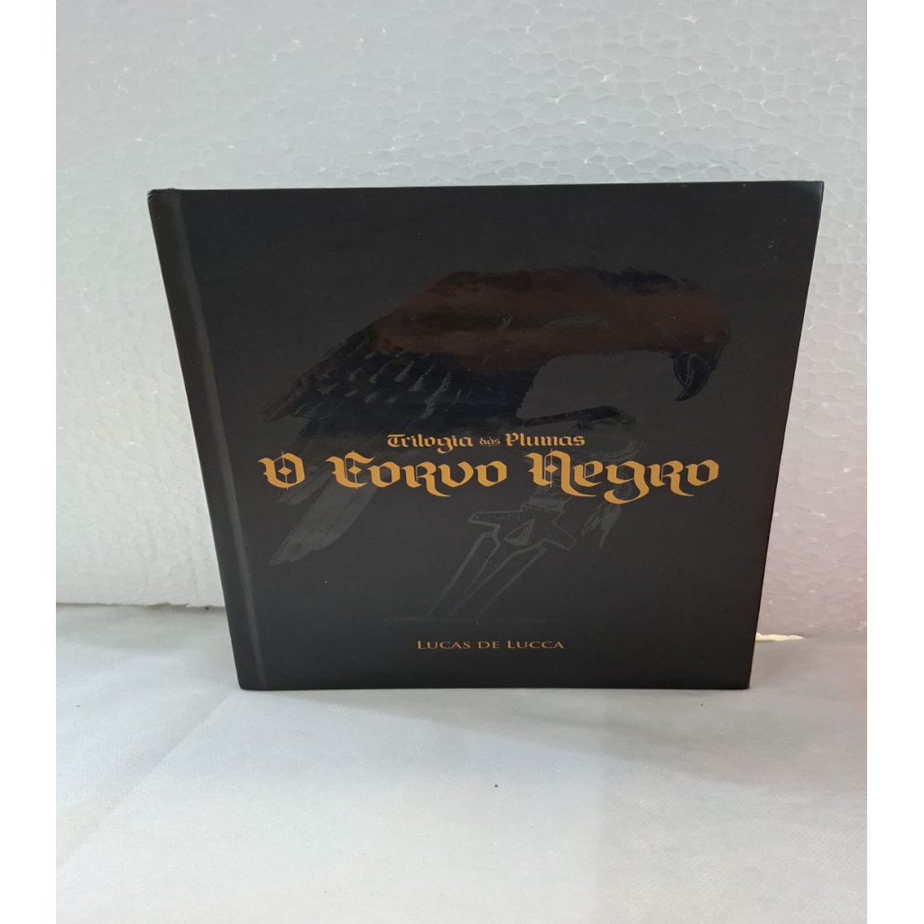 o corvo negro - trilogia das plumas autor lucas de lucca