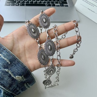 A-Cinto de corrente retrô de metal, terno, suéter e saia combinando em Oferta na Shopee