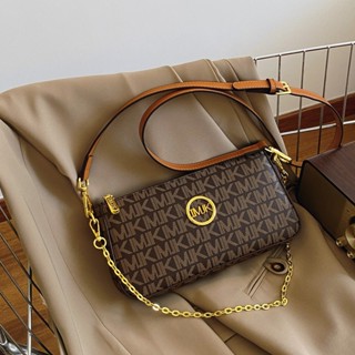 Com bolsa de ombro feminina de cor sólida com corrente em Oferta na Shopee