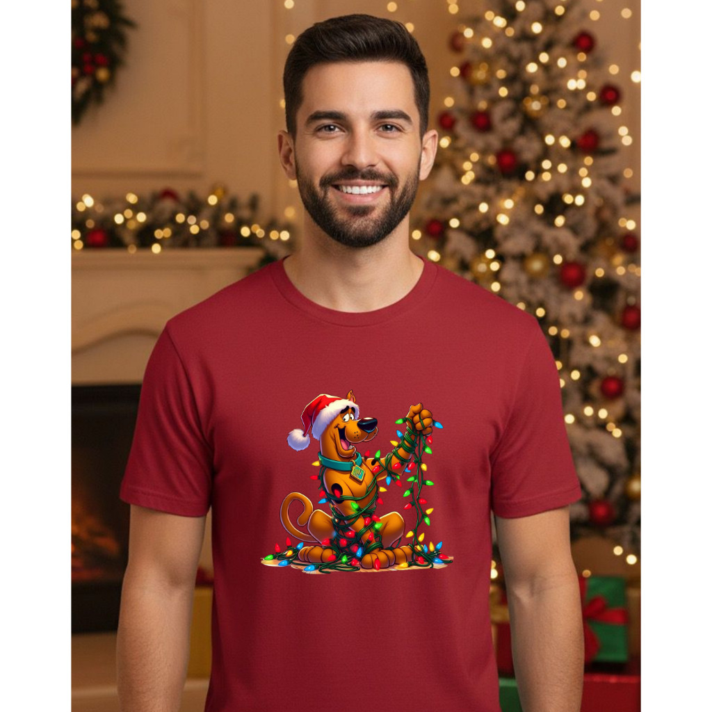 CAMISETA VERMELHA ESTAMPADA FELIZ NATAL MERRY CHRISTMAS PAPAI NOEL SNOOP SCOOBY FRIENDS DOG TOM E JHERRY O GRINCH