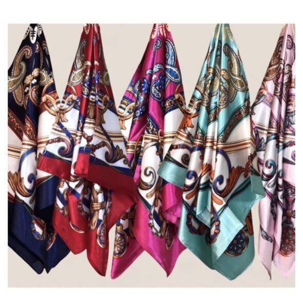 Lenço 50*50cm/ cetim / seda/ lenço /várias estampas（A cor e o estilo são entregues aleatoriamente） em Oferta na Shopee