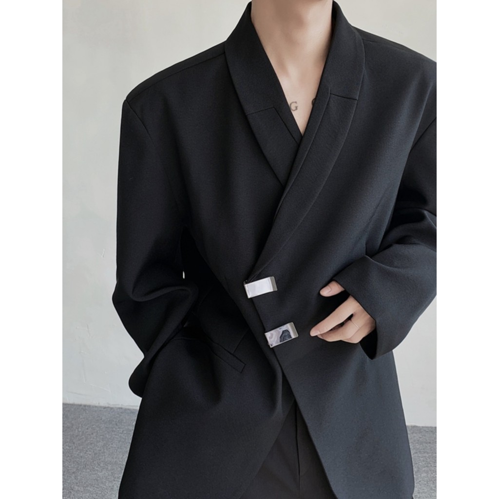 Blazer masculino primavera novo estilo americano Street Wear Design solto nicho fivela de Metal carcela oblíqua terno Ca