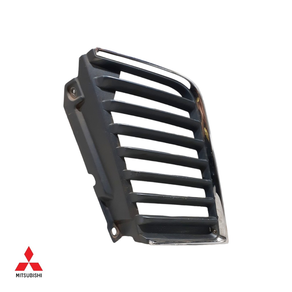 Grade Direita Radiador Mitsubishi L200 Triton 2007/2012