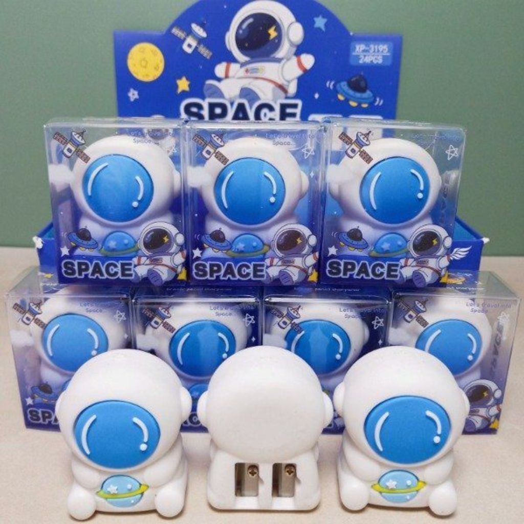 Apontador Duplo com Borracha 2 em 1 – Astronauta / Nave Espacial em Oferta na Shopee