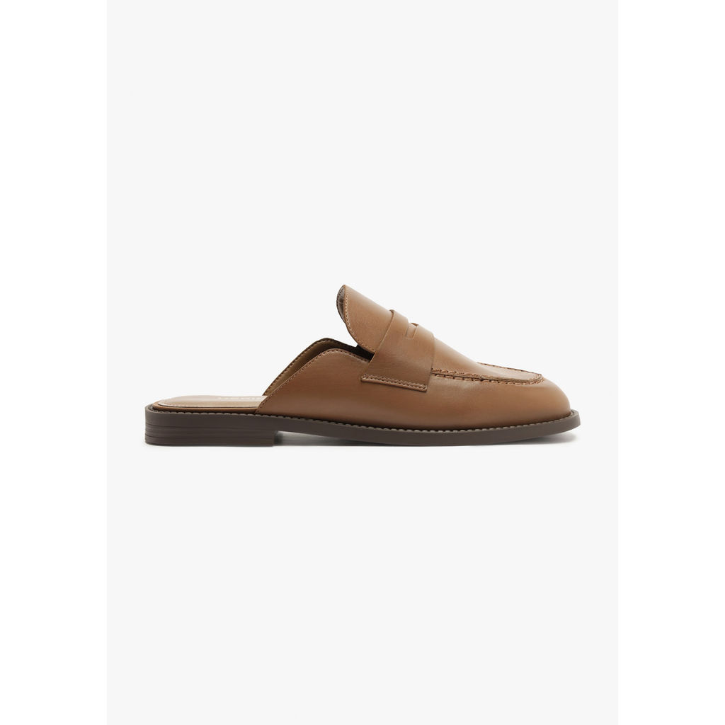 Mocassim Feminino Em Couro