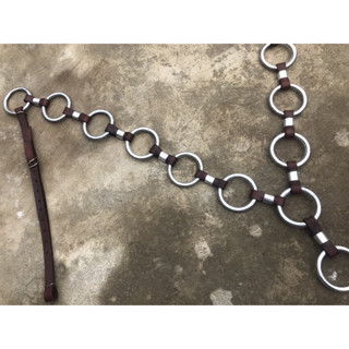 Peiteira Argolada Em Couro Legitimo Tratado Peitoral Leve e Resistente Para Cavalo Fino Acabamento em Oferta na Shopee