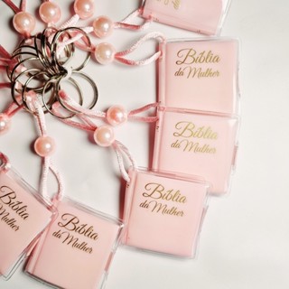 Chaveiro Bíblia Da Mulher com pérola. Dúzia c/ 12 Unidades. Rosa em Oferta na Shopee