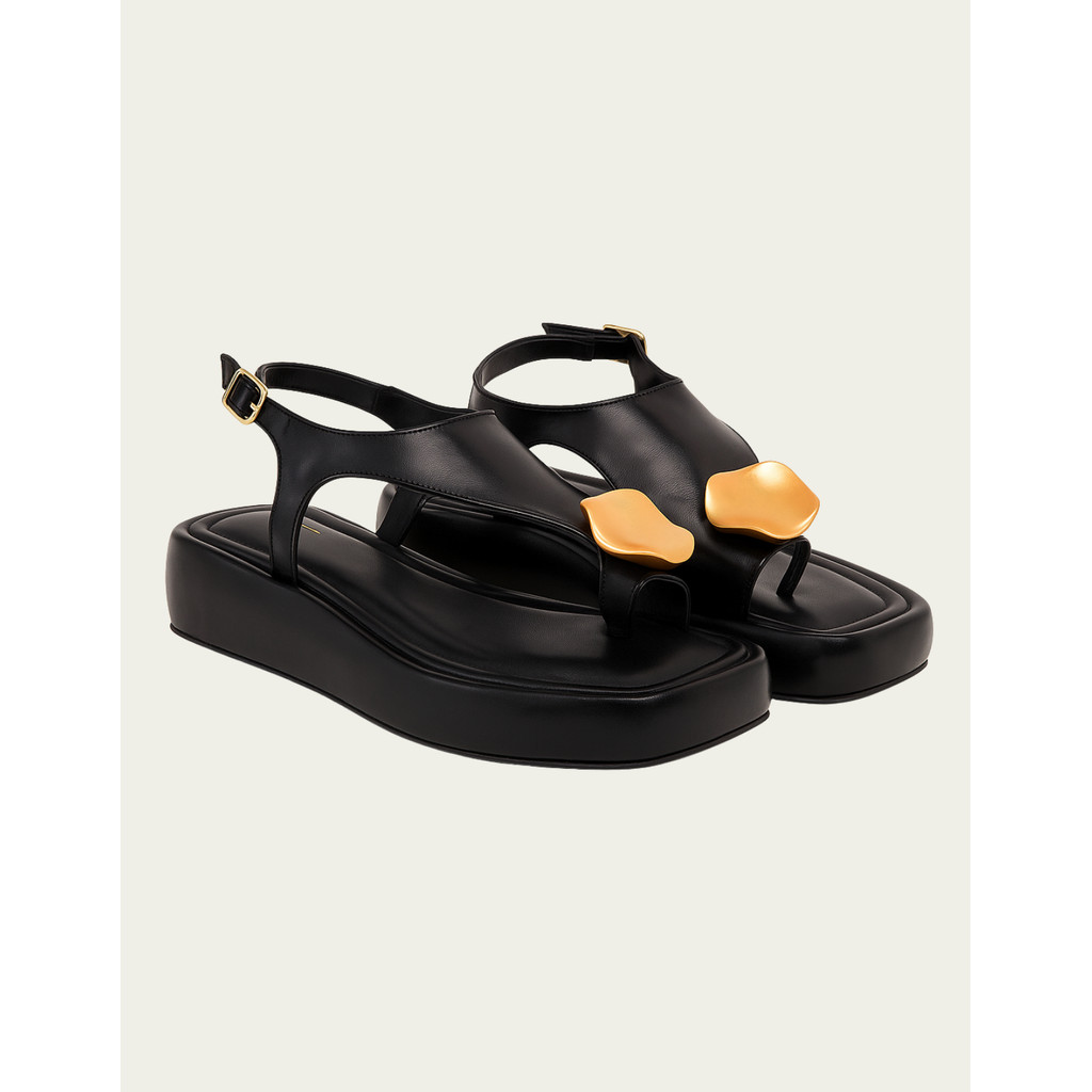 Sandália Feminina Flatform Macia Detalhe Dourado Estilo Confortável Plataforma