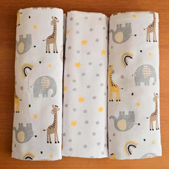 Kit Cueiro Bublim Rolinho Estampado Girafa 80cm x 50cm - 3 Peças
