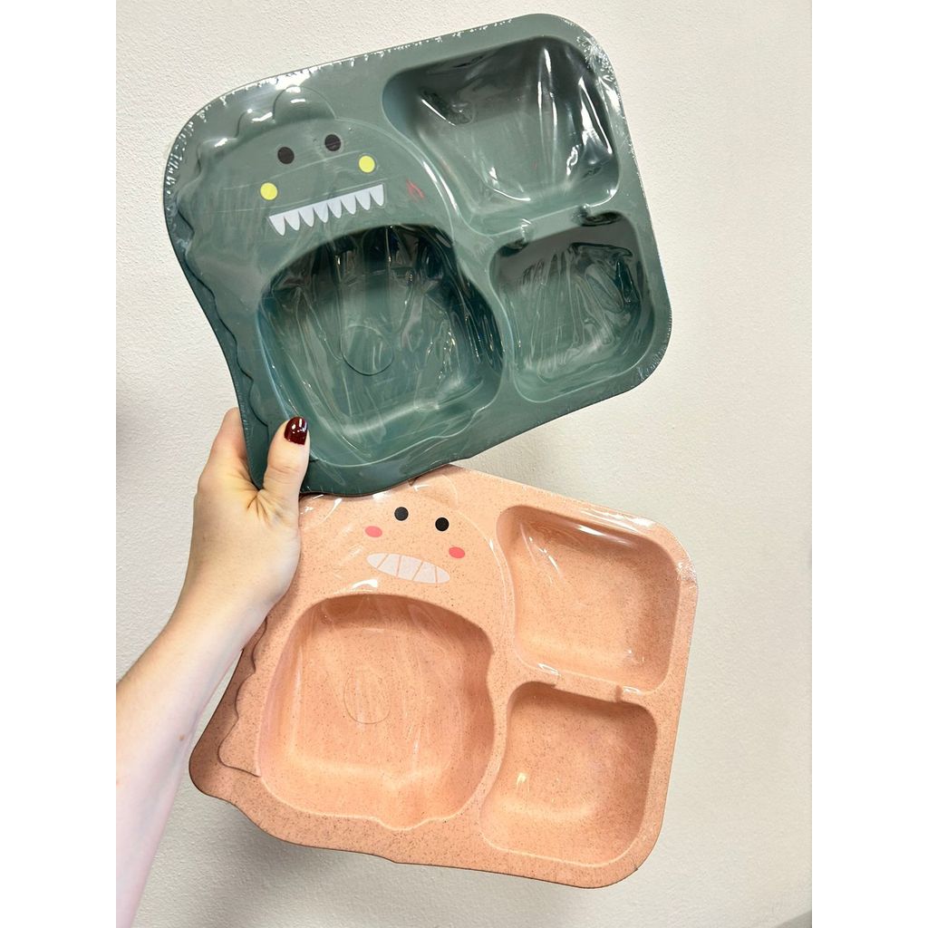 KIT DE PRATO E TALHERES DINO (GARFO, COLHER E HASHI) DE PLASTICO
