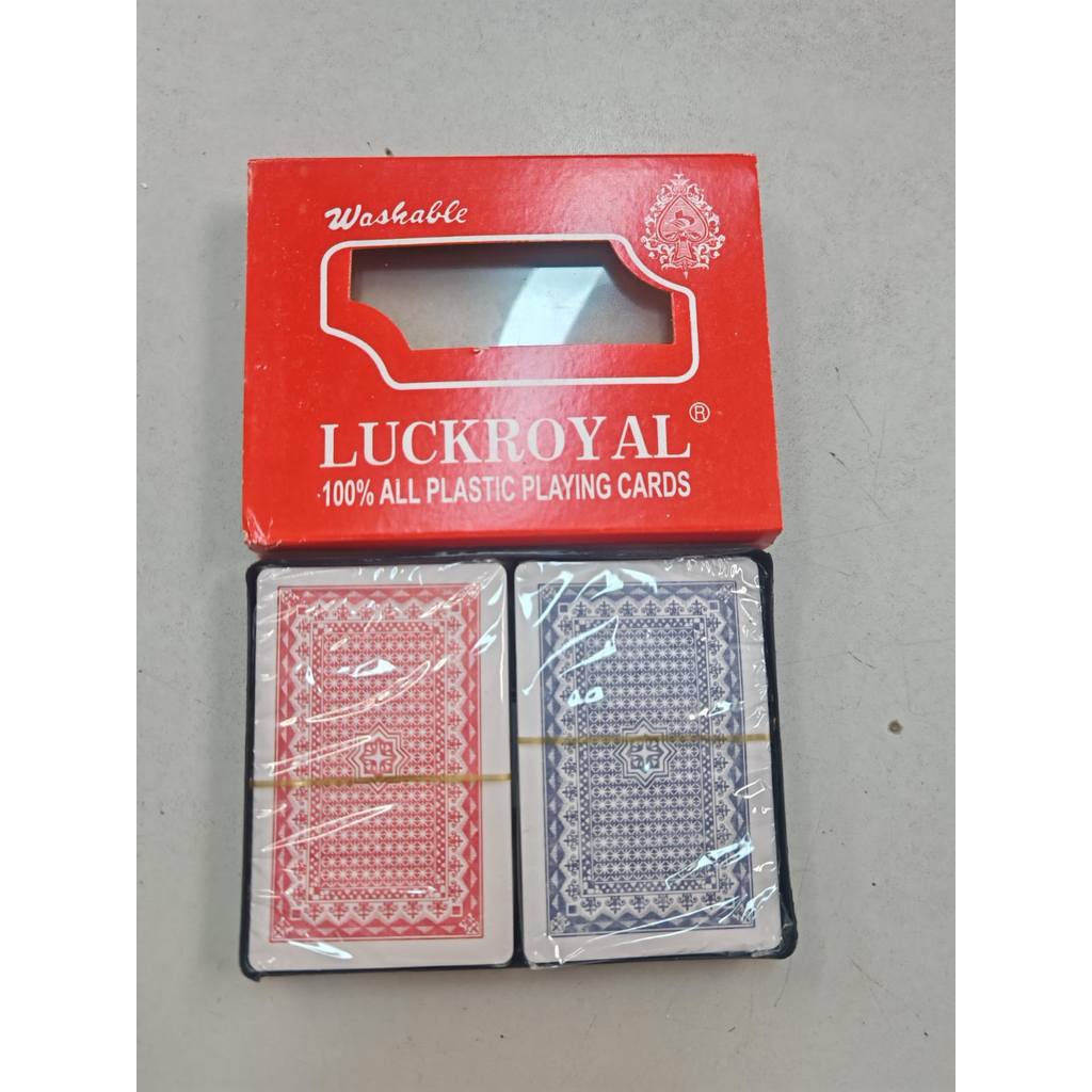 Baralho Caixa com 108 Cartas Barcelona Plastificado Impermeável 100% Plástico em Oferta na Shopee