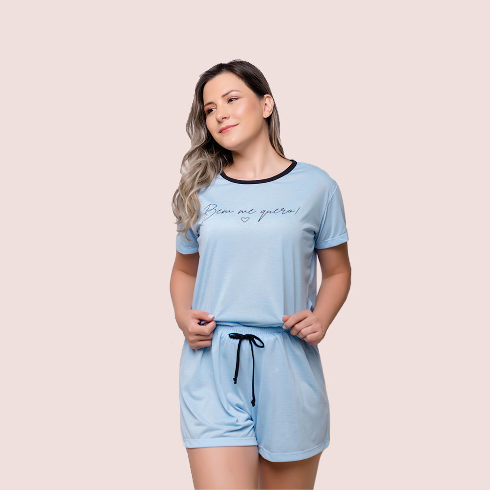 Pijama Feminino Dione Com Shorts De Cintura Elástica e Camiseta Estampada Tecido Leve e Macio
