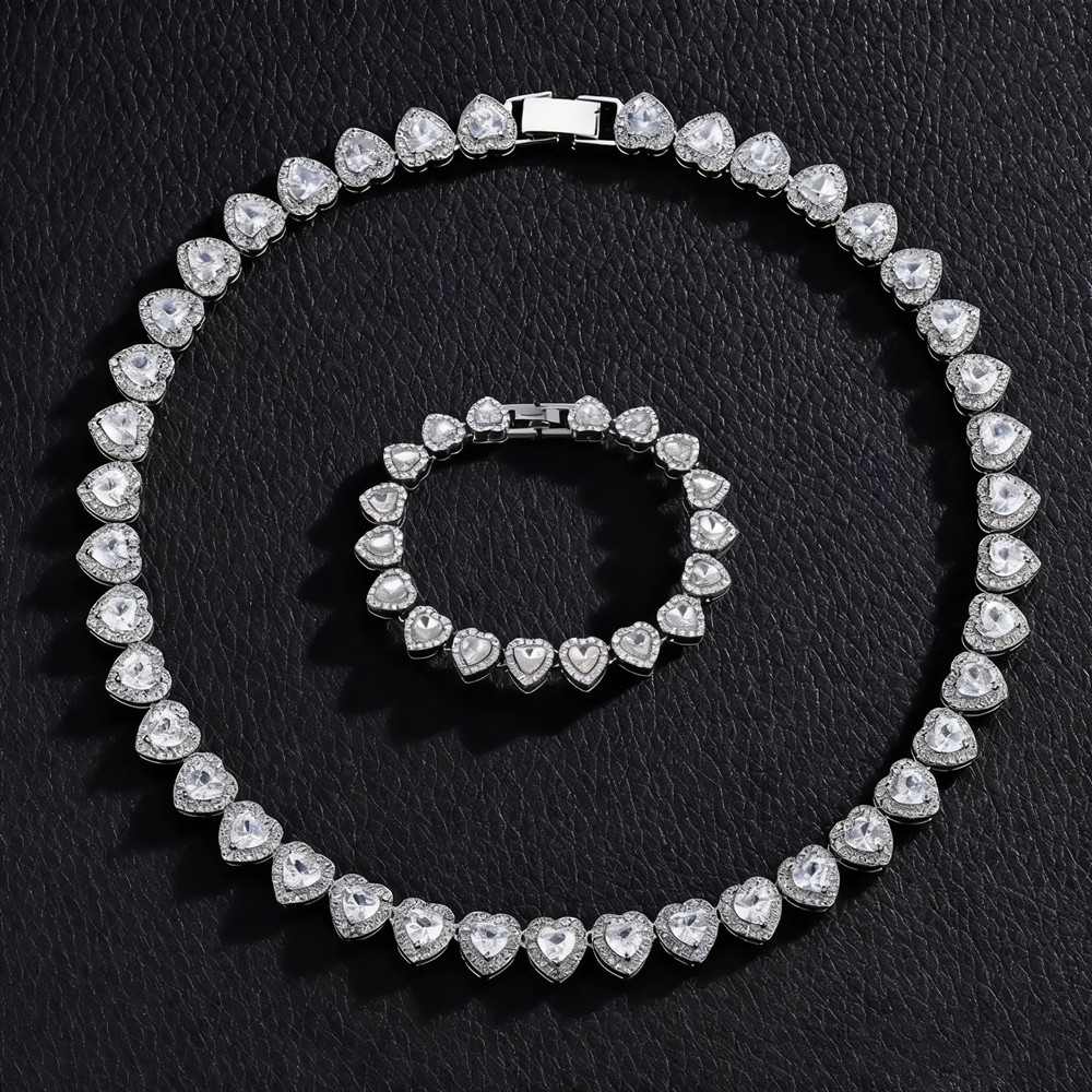 Conjunto de colar e pulseira com pingente de coração estilo hip hop em aço titânio com cores resistentes ao desbotamento em Oferta na Shopee