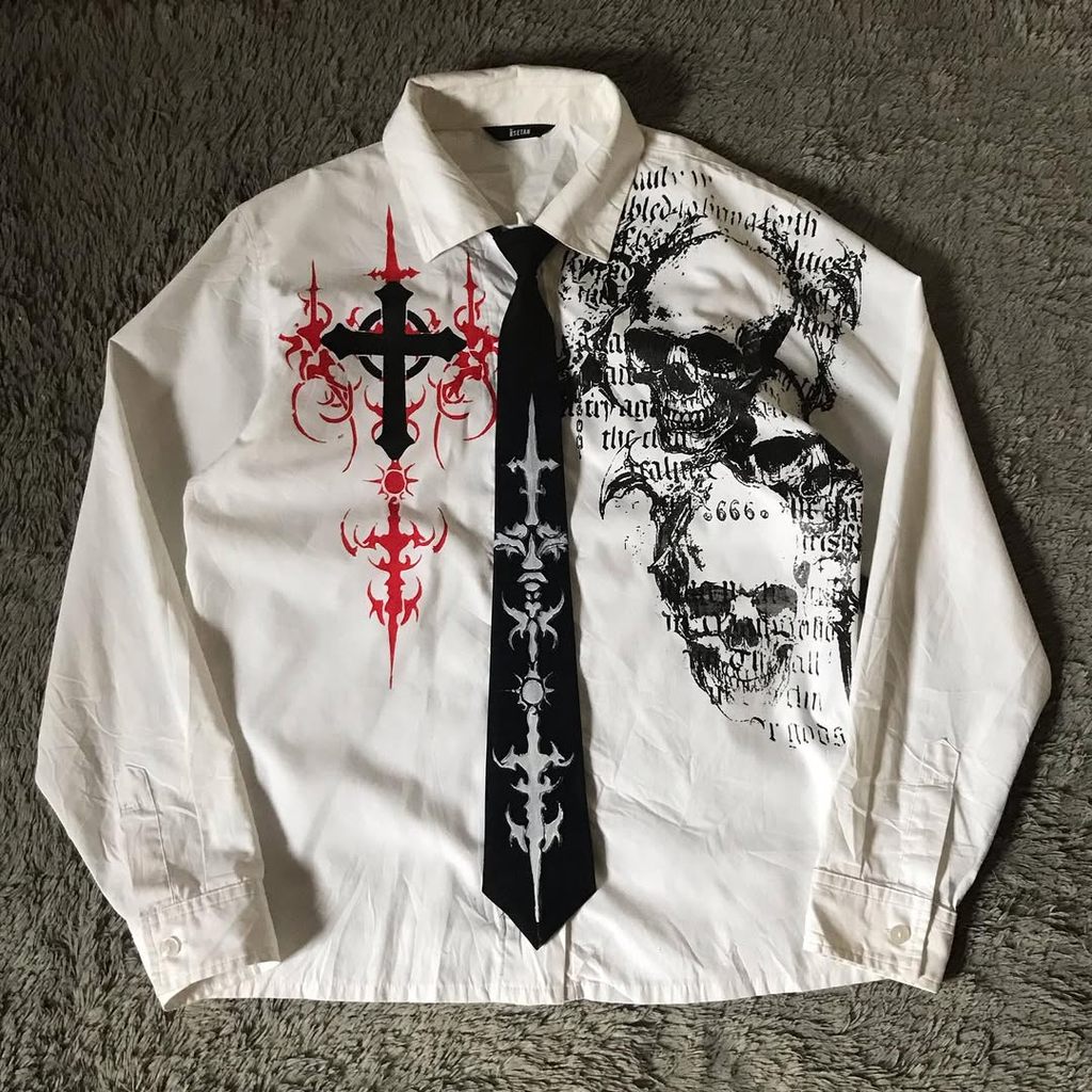 Y2K Branco Manga Comprida Camisa Aflicção Novo Retro Harajuku Masculino Crânio Santo Escrita Carta Impressão Camiseta Mo