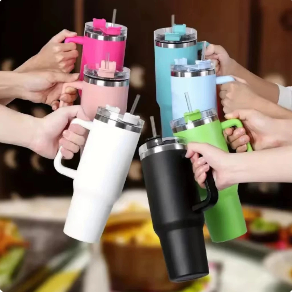 Copo Térmico 1200ml com Alça e Canudo | Estilo Famosos | Mantém Gelado e Quente | Várias Core