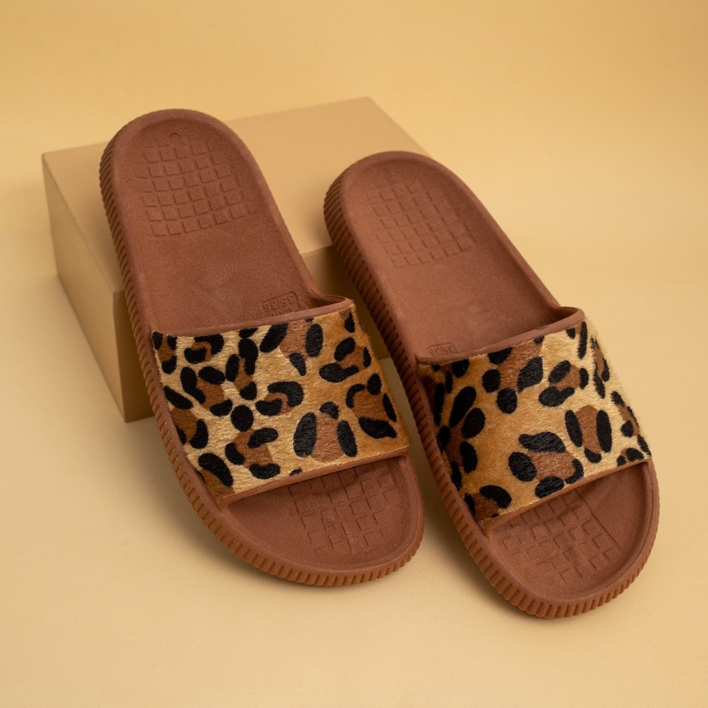 Sandália Chinelo Nuvem Infantil Slide Menina Moda Verão Oncinha Leve Macio Antiderrapante