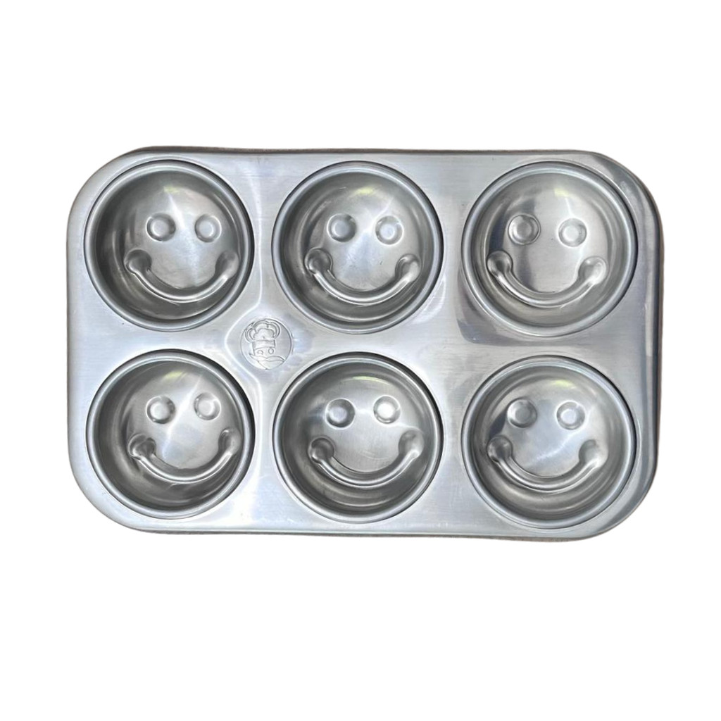 Assadeira com 6 Cavidades Carinha Feliz Cupcakes Bolinhos