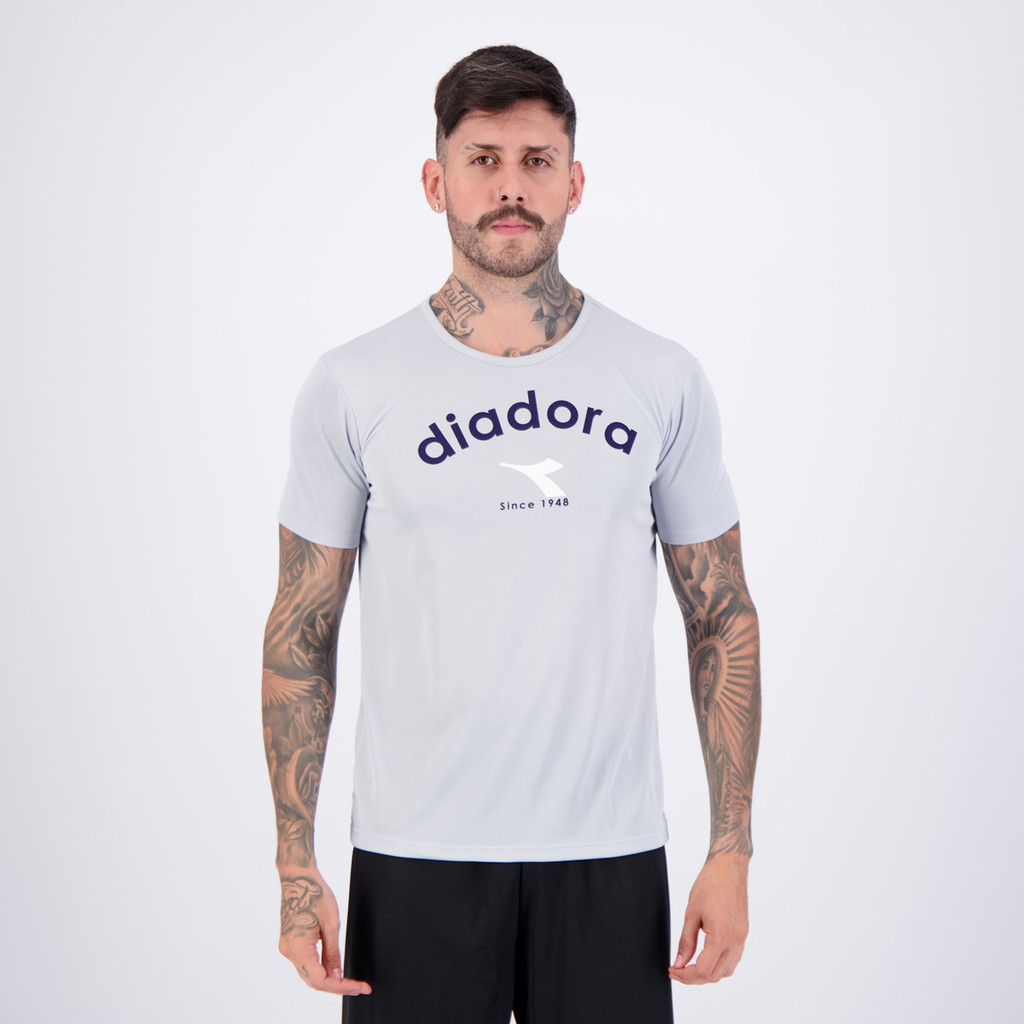 Camiseta Diadora Basic Logo Cinza