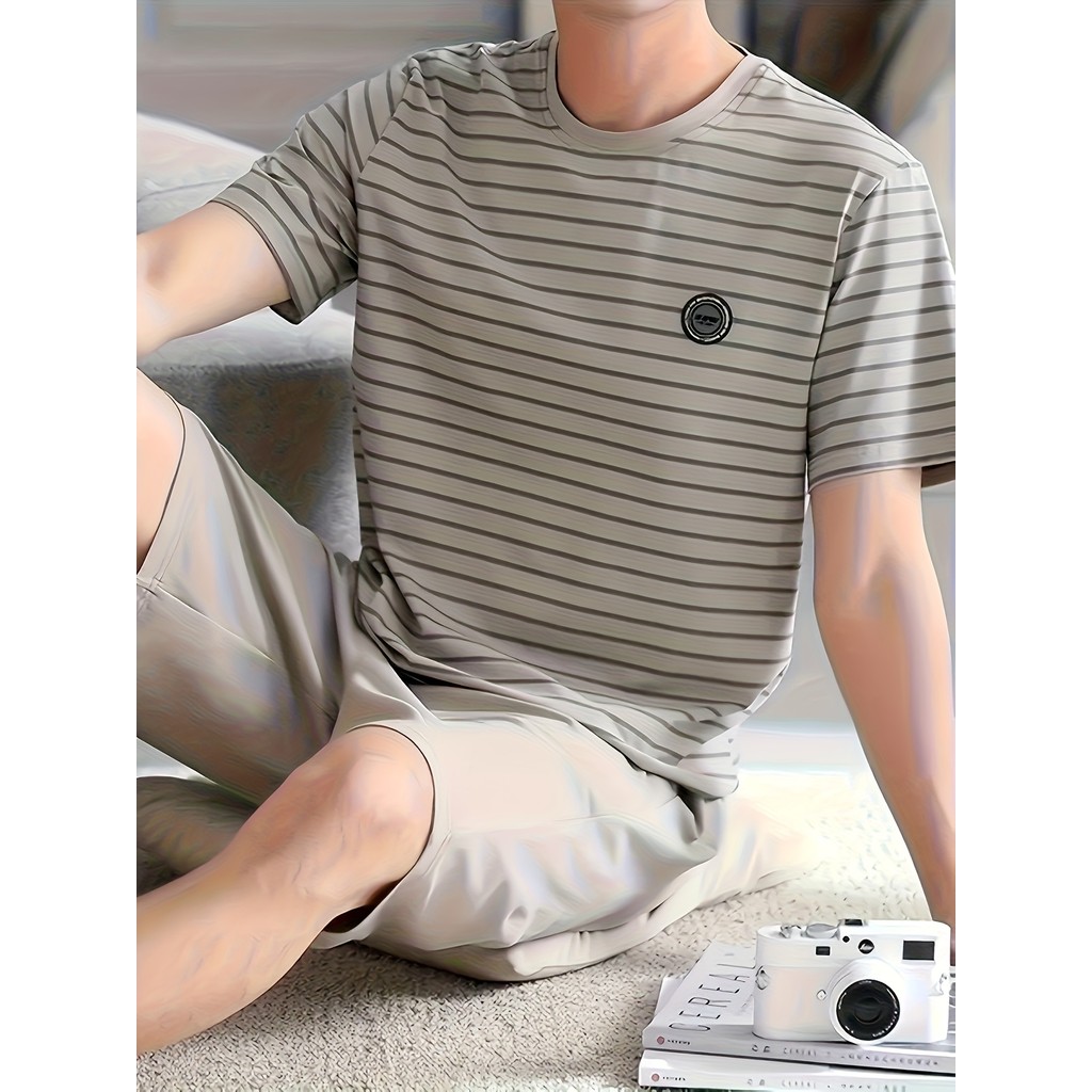 Imagem Masculino Casual listrado Loungewear terno-confortável manga curta em torno do pescoço camiseta e Shorts