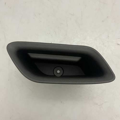 Puxador Interno Porta Malas Chevrolet Tracker 2022