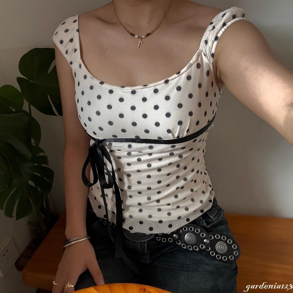 Camiseta Feminina Verão Com Estampa De Bolinhas Casual Slim Fit Elegante Cinto Gola Quadrada Manga