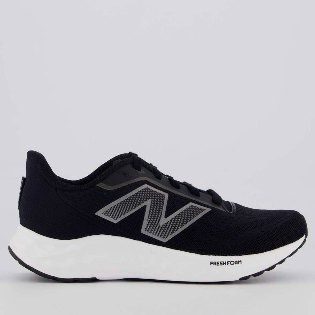 Tênis New Balance Fresh Foam Arishi V4 Feminino Preto e Branco