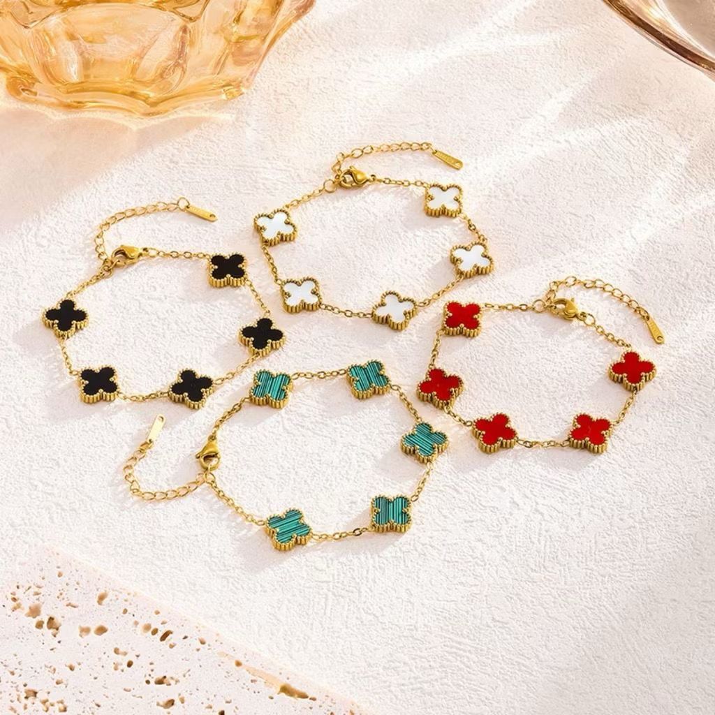 Pulseira Trevo em Aço Inoxidável – Colorida, À Prova d’Água, Disponível em Prata ou Dourado em Oferta na Shopee