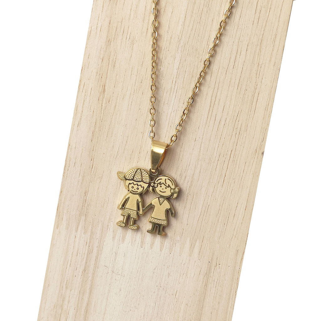 Colar  Em Aço Inoxidável 316 E Pingente De Menino E Menina ,Corrente 45Cm em Oferta na Shopee
