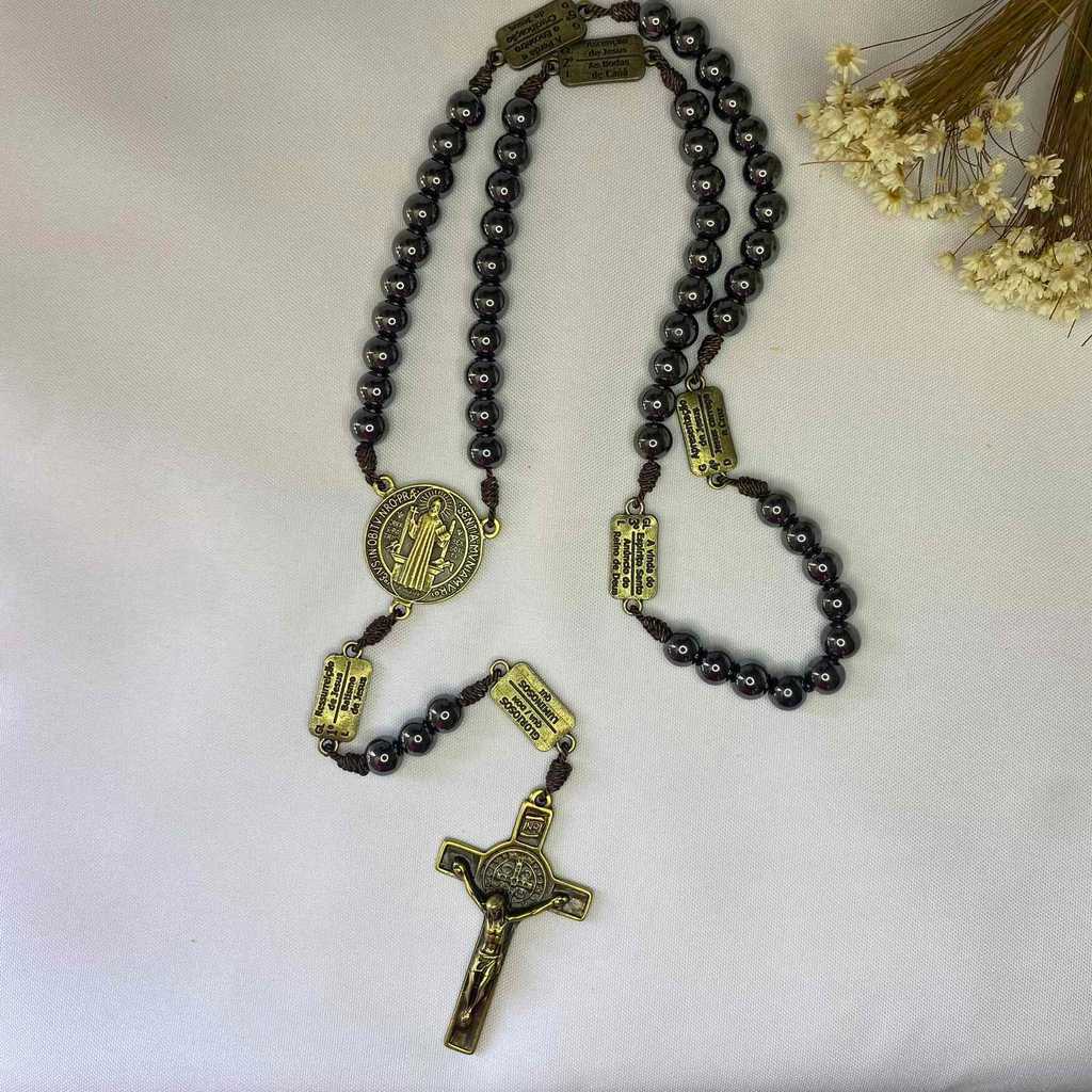 Terço dos Mistérios do Rosário em Contas Hematita 10mm São Bento