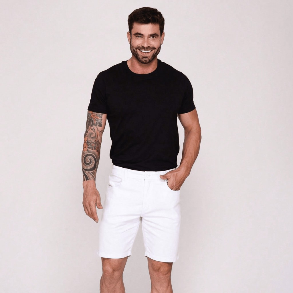 Bermuda Masculina em Sarja com Elastano Branca Moderna, Confortável e de Caimento Perfeito